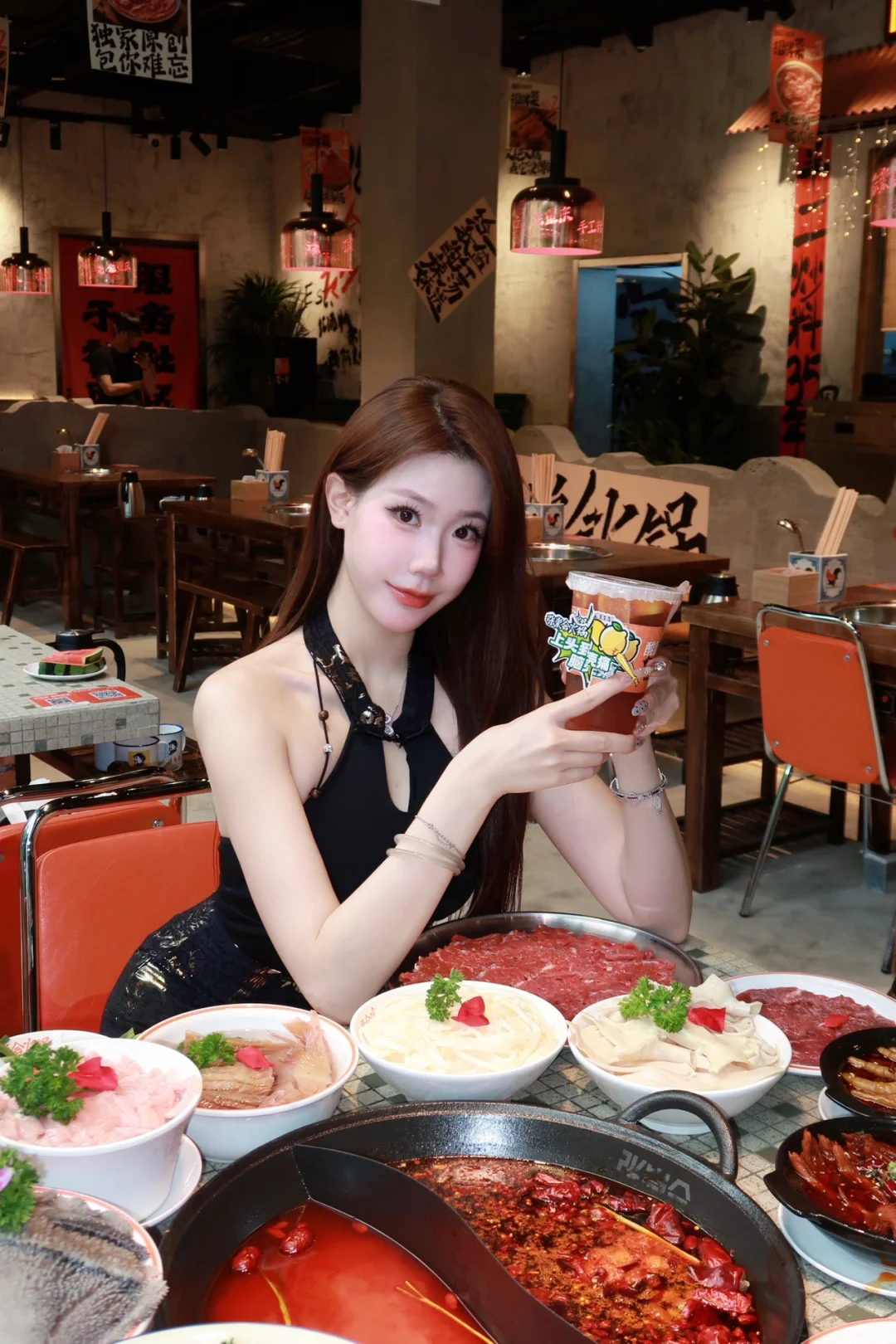 手工炒料的火锅这么香！感觉以前都白吃了…🥹