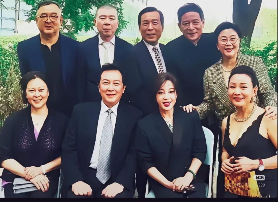 老牌明星气质就是不一样！都认识吗？