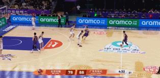 昨晚圈内聚会，一位跟马健私交不错的资深解说抿了口冰啤酒，压低声音聊起广东赢北控那