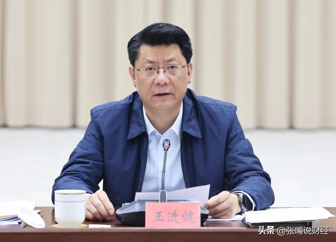 提拔重用！扬州市委书记王进健有了新消息，从地级市一把手直接晋升省委常委，跨省履新