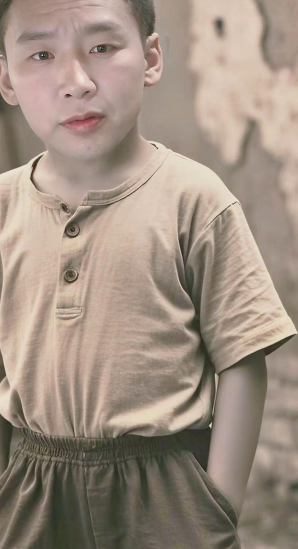 笑喷了，这少年老成的模样AI70年代随拍