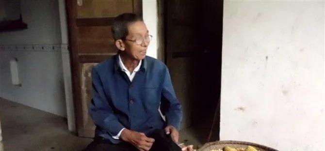 2014年，85岁的杨礼成居住在芙蓉山西麓，时常向后辈子孙讲述抗战往事。世代长居
