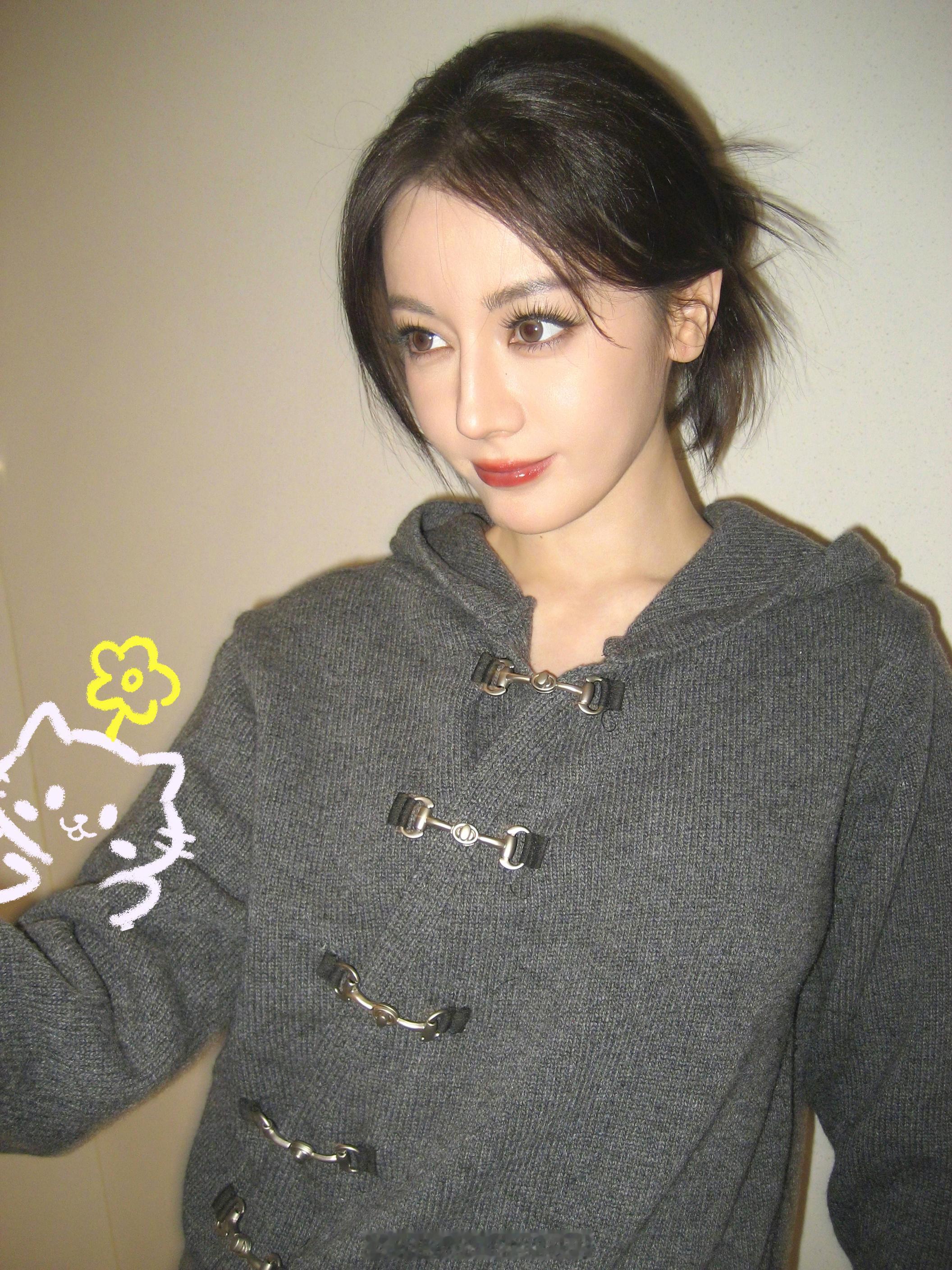 白日提灯情多多期待这个迪丽热巴吧