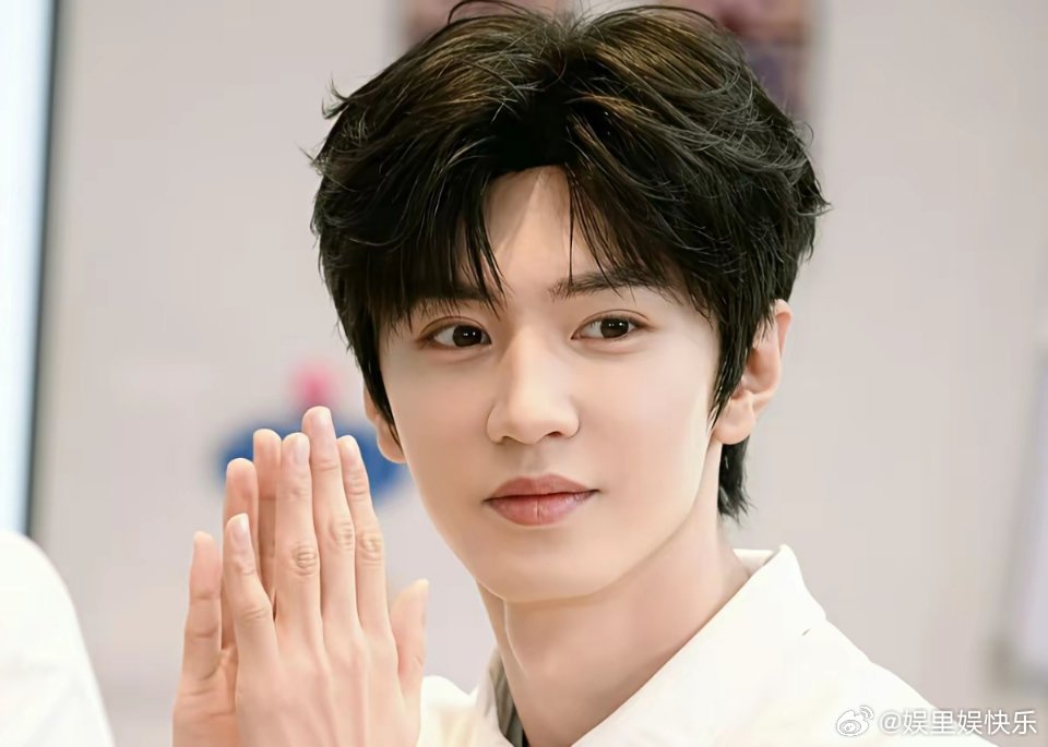 陈哲远，力挺白鹿！6月9日，许久没有消息的陈哲远，突然冲上了热搜，让人没有想到的