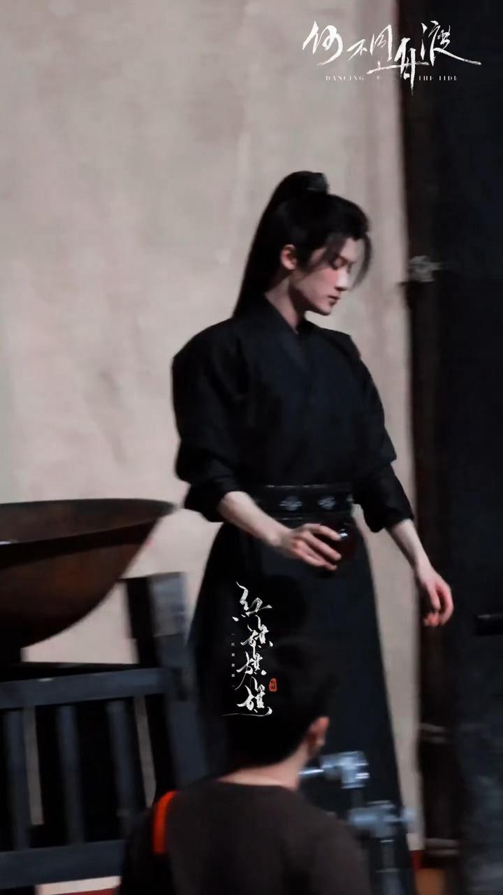 檀健次 x 何不同舟渡丨家主的身材好曼妙