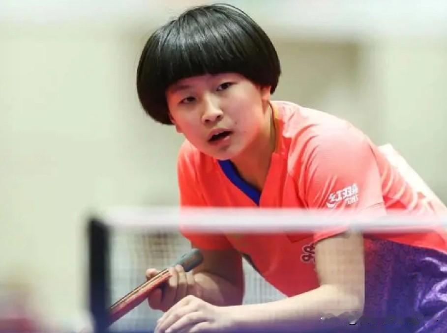 乒超联赛半决赛开始了，首场深圳大学VS上海龙腾。
  深圳大学孙颖莎领衔，上海龙