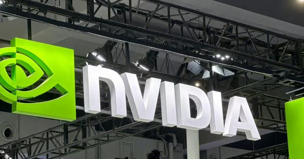 特朗普称，美国将允许英伟达向中国及其他国家的合格客户出售其H200产品，销售额的