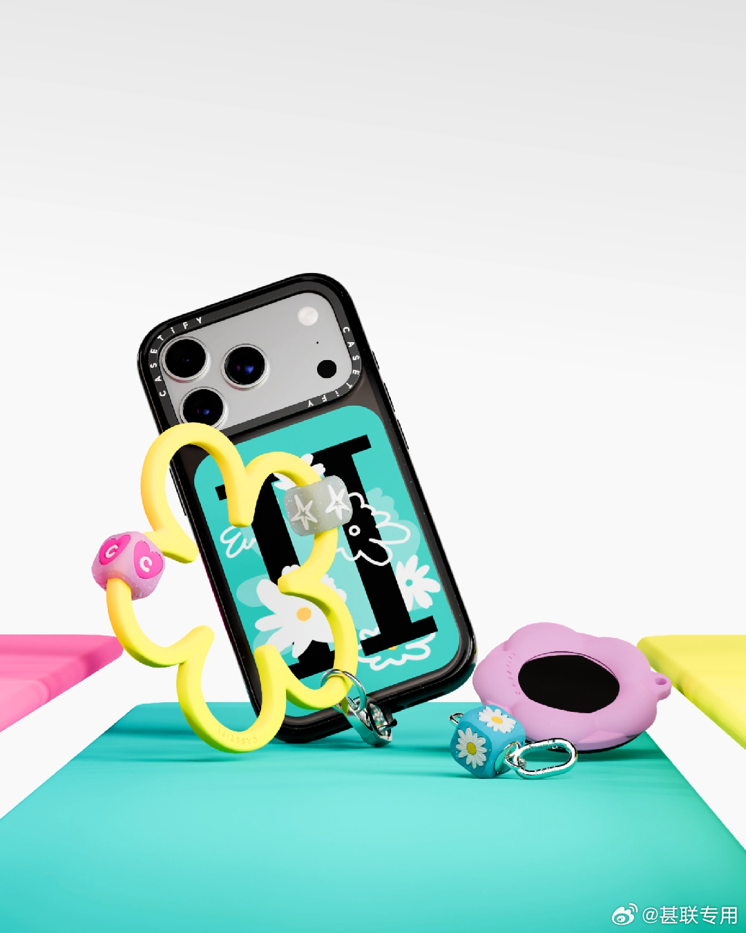 CASETiFYiPhone18 CASETiFY的IP联名系列真的很懂年轻人，