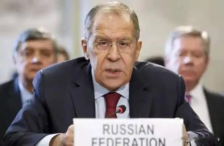 俄10公民受乌威胁搞破坏，电信诈骗套路太狠！12月15日，俄罗斯联邦安全局在俄罗