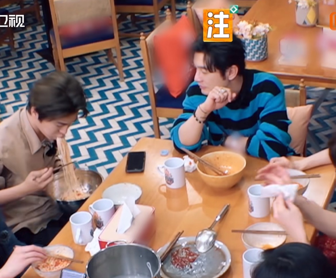 玉溪吃面用盆[笑cry]给大家清空清盘 浪费粮食可耻光线公司文化[good] ​