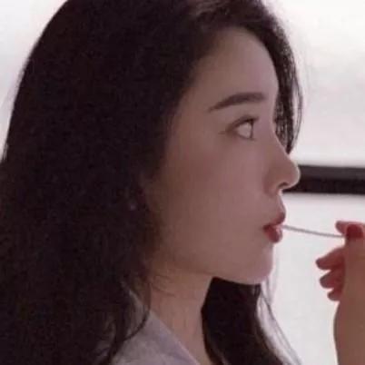 「轻盈的唇彩，细腻的美好」嘟嘟唇彩 梦幻唇彩 素颜唇彩 眉眼唇彩 闪粉唇彩 哑光