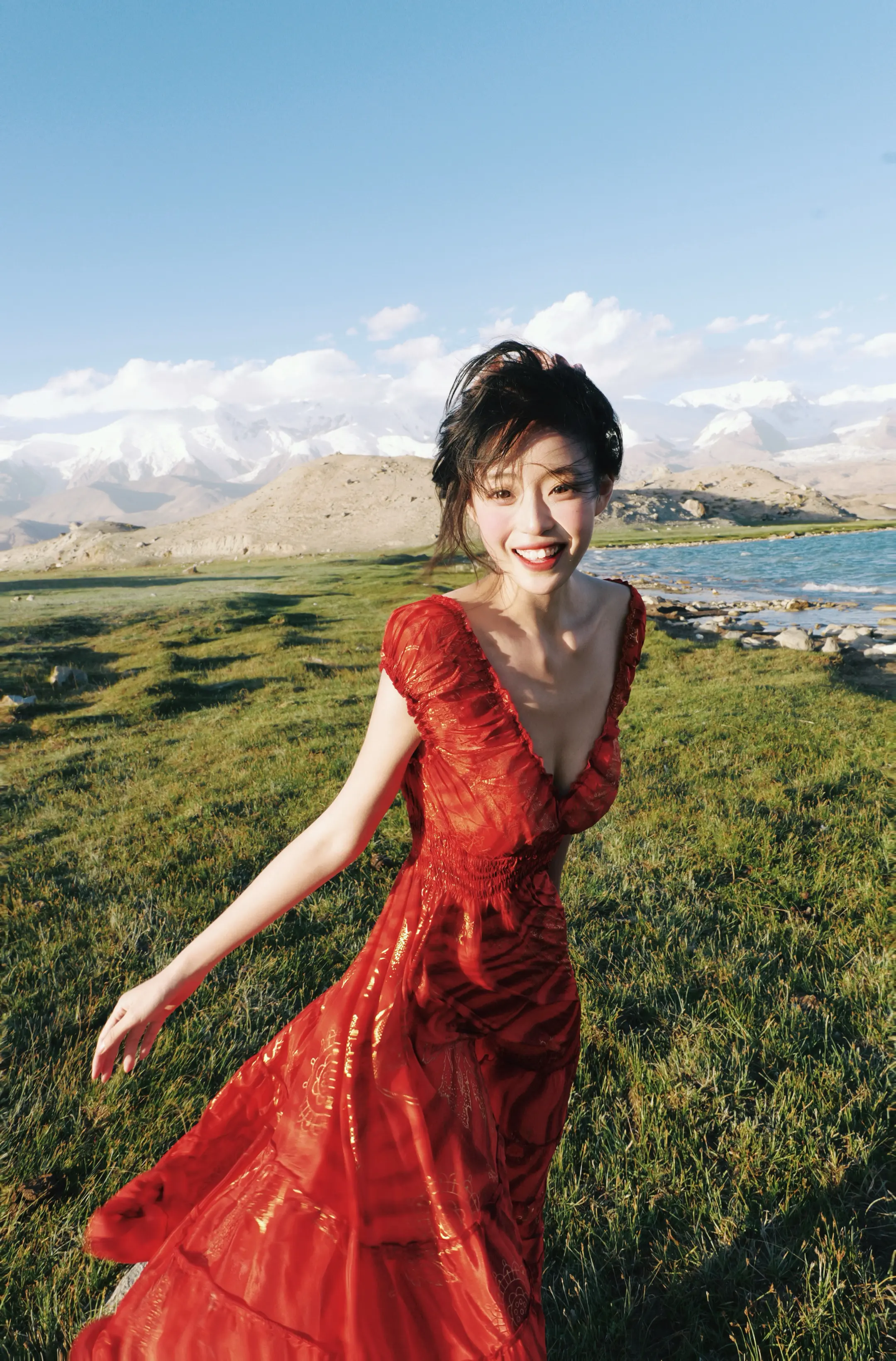 山上的山花开呀 我才到山上来
