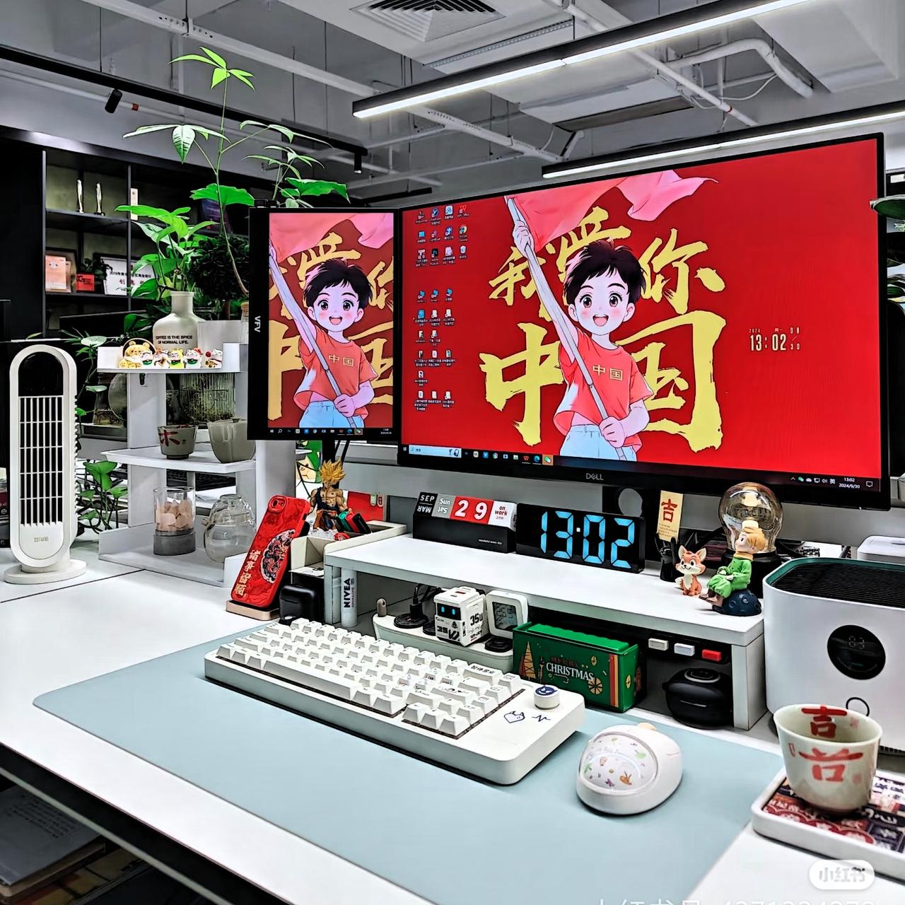 网友说单位有个同事，简直人间清醒，他和别人商量好，主动承担8天国庆值班，8天假期