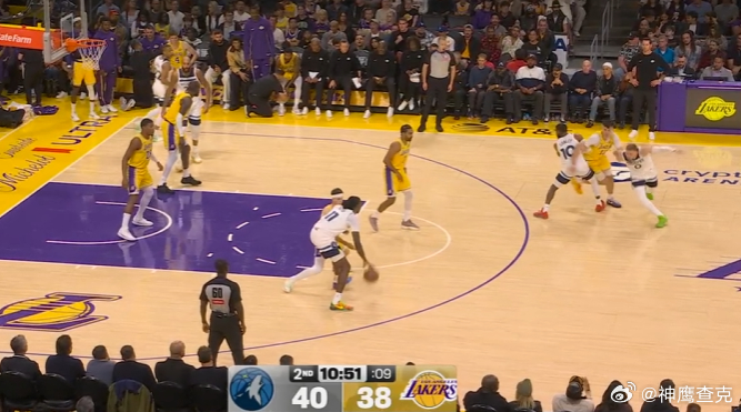 坐稳首发！多镜头逐帧拆解，迪文琴佐本赛季进攻&投射表现1234567康利先是传球