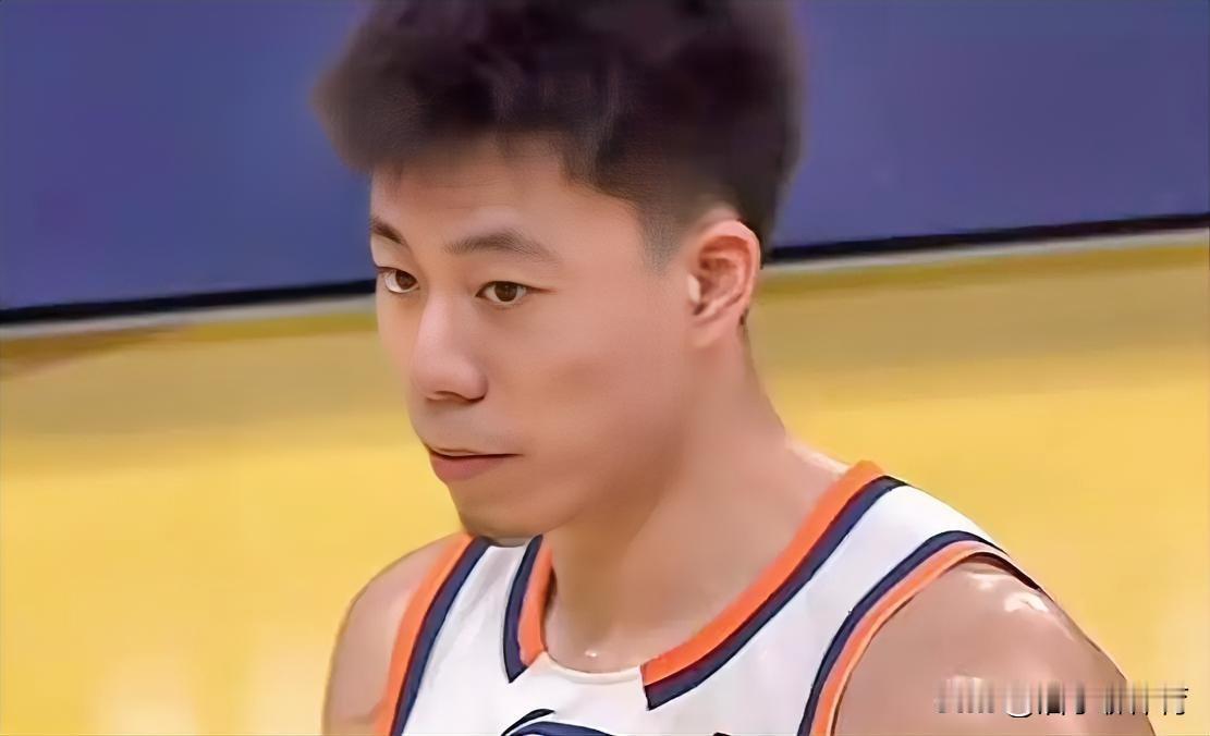 张镇麟意外落选男篮集训队，郭士强一句话已经道出真正的原因。
男篮集训队再次增补三