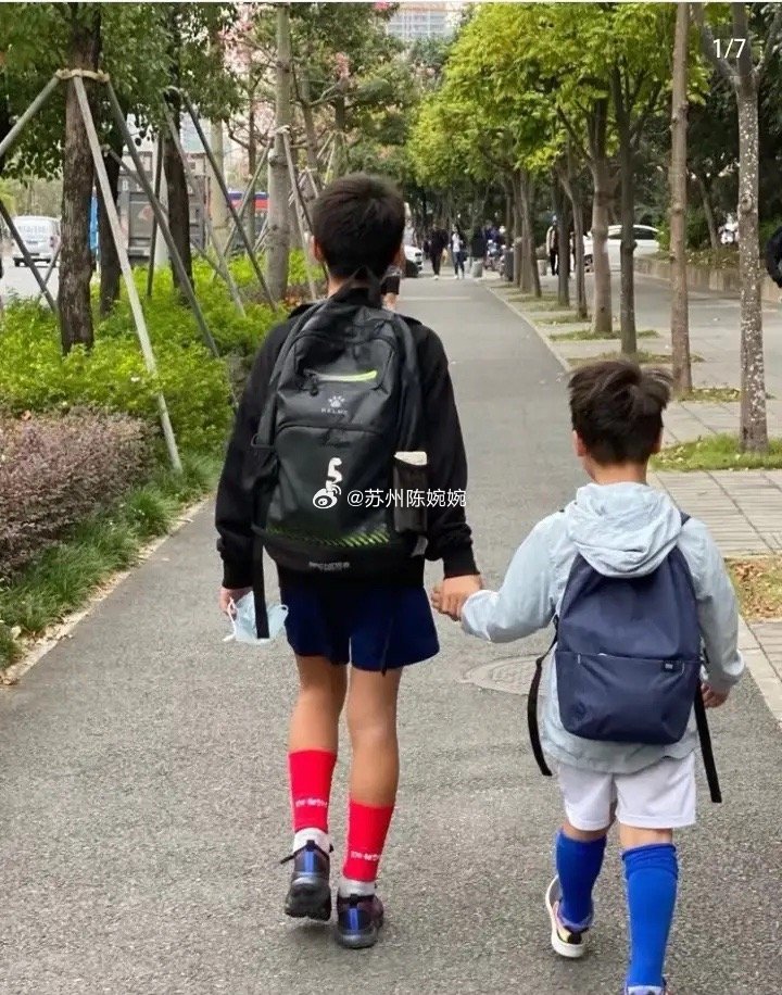 老孙原本觉得大儿子离开董路团队后，就不用再依附对方，还当众指责对方。等给二儿子规