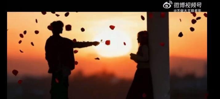 周翊然包上恩情人节送花 等《江湖夜雨十年灯》真的等得心都急啦💦！每次刷到两人的