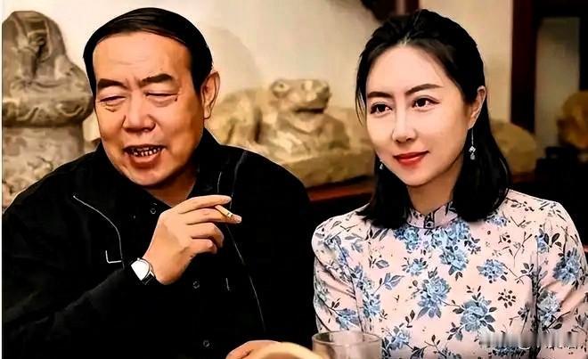 贾浅浅这事儿终于尘埃落定了。西北大学正式通报，她16篇论文里有9篇存在大段抄袭，