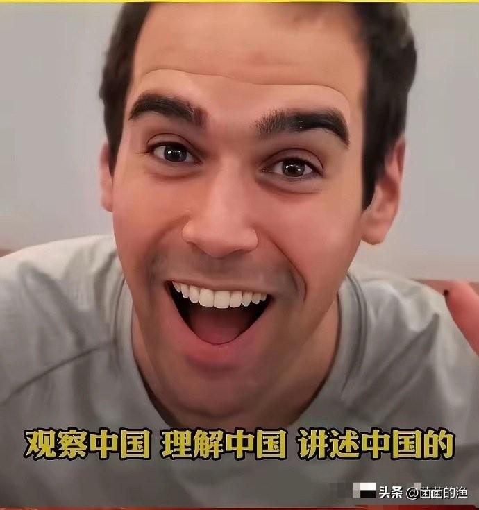 不是心疼钱，是怕人。一个在美国反华智库待过的老外，跑去管敦煌对外宣传，这事儿搁谁