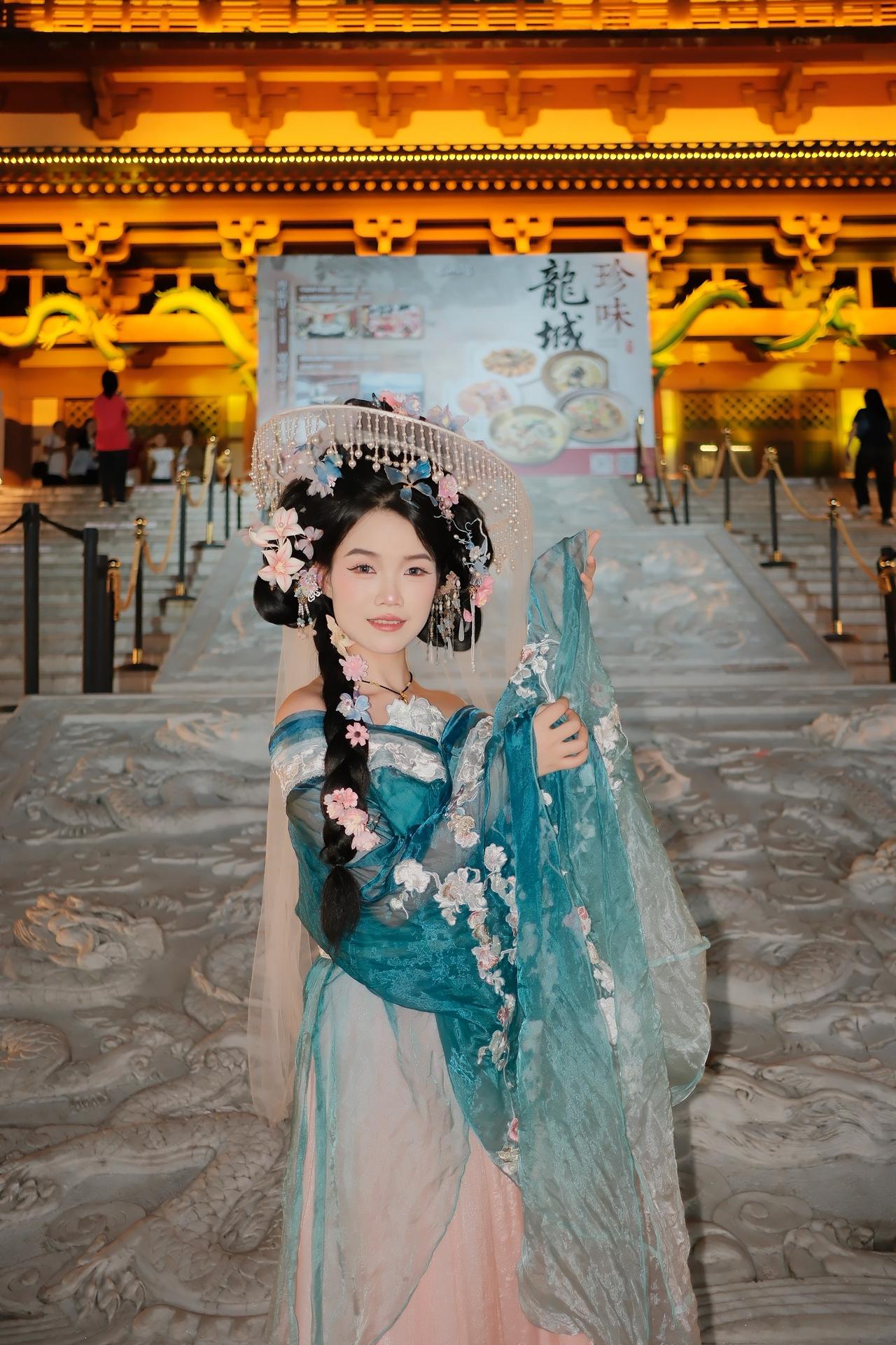 小姐姐来打卡，随拍两张汉服打卡圣地 花神少女 相遇花神 古风花神造型