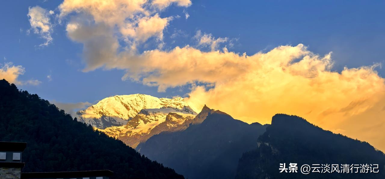 吉隆镇，露营地里看雪山。
​
​这里被称为“舒适之乡”“欢乐之村”；
这里有一种