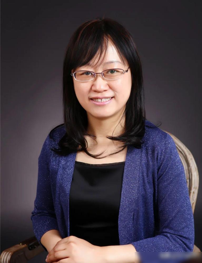 杜世萱

真的是咱们贵州实打实的英才，遵义人的骄傲啊。

她这一路走得其实不算顺