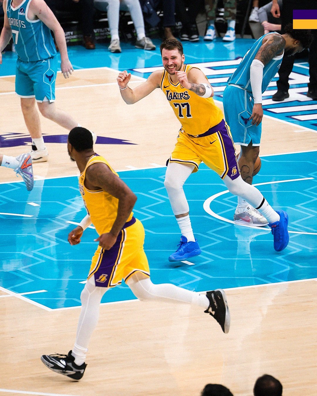 赢了✌️东契奇38分6篮板7助攻，湖人力克黄蜂。里夫斯24分、八村垒21分。湖人