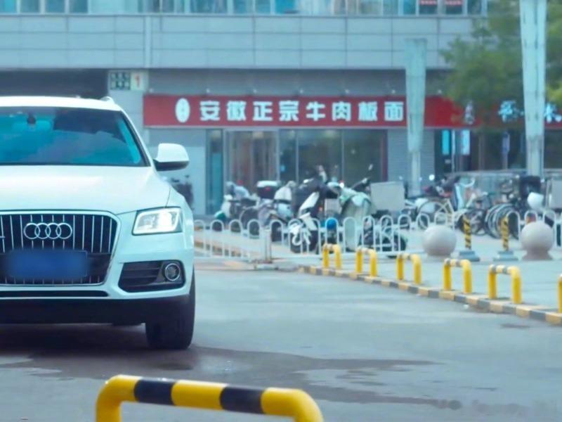 井柏然孙千带火北京安徽板面随着《早春晴朗》持续热播，井柏然与孙千意外带火了北京石
