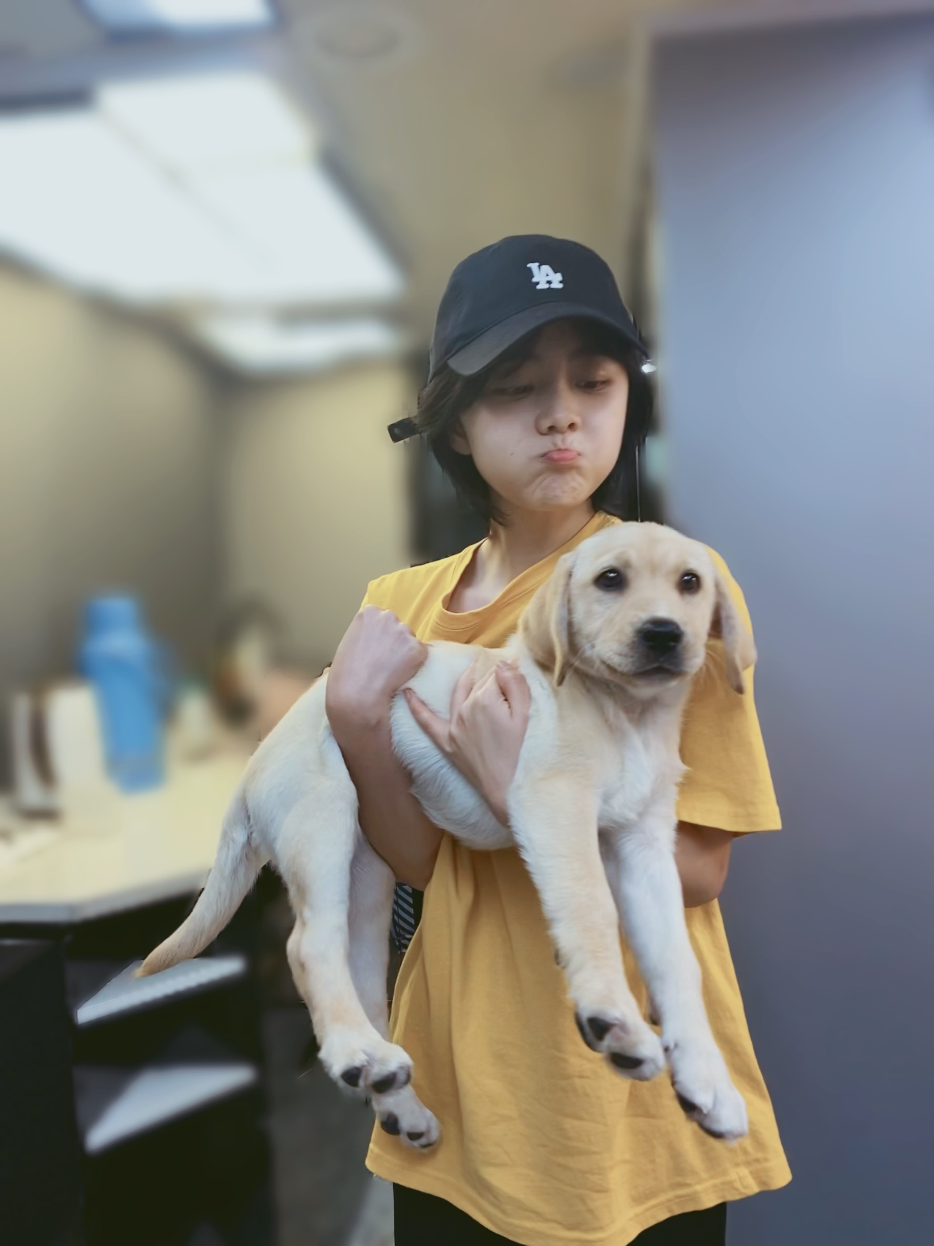 #谭松韵[超话]# 🐕 #两小姐‘s Postcard#  冬天到了，抖一抖，