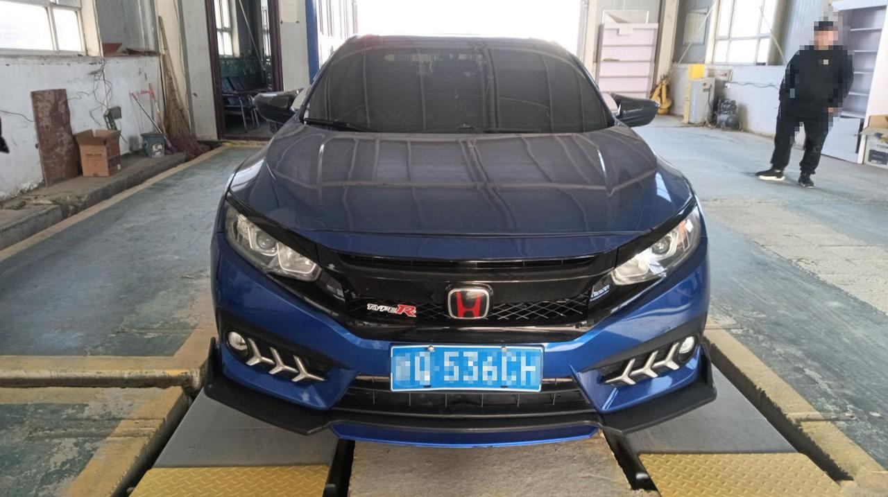 喜欢飙车，喜欢动力，代价就是极高的事故率，更可能人也伤了，车也不值钱了！
前两天