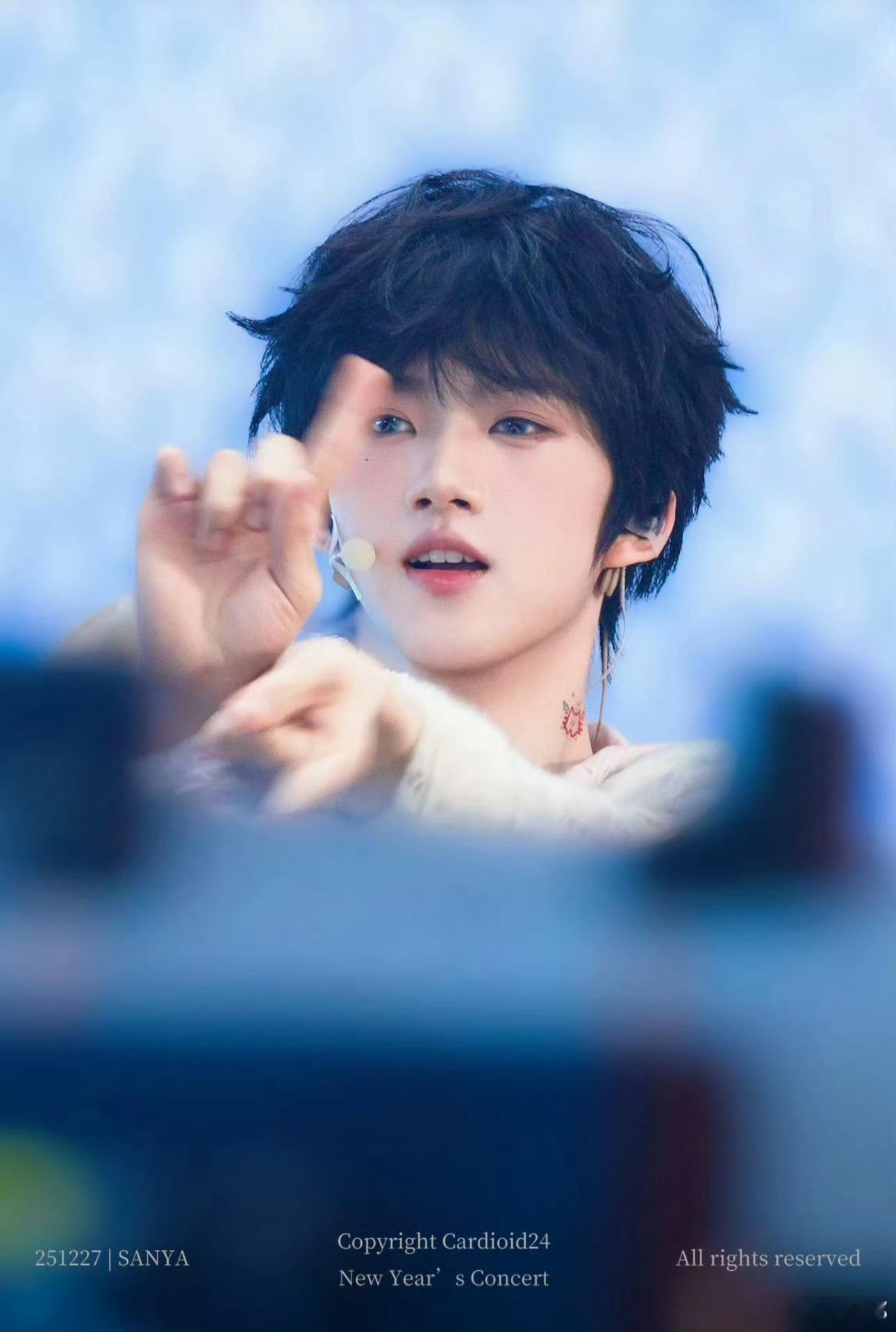 张函瑞粉丝无底线追星张函瑞请给我一个准确的长相！ 张桂源wwzz张桂源