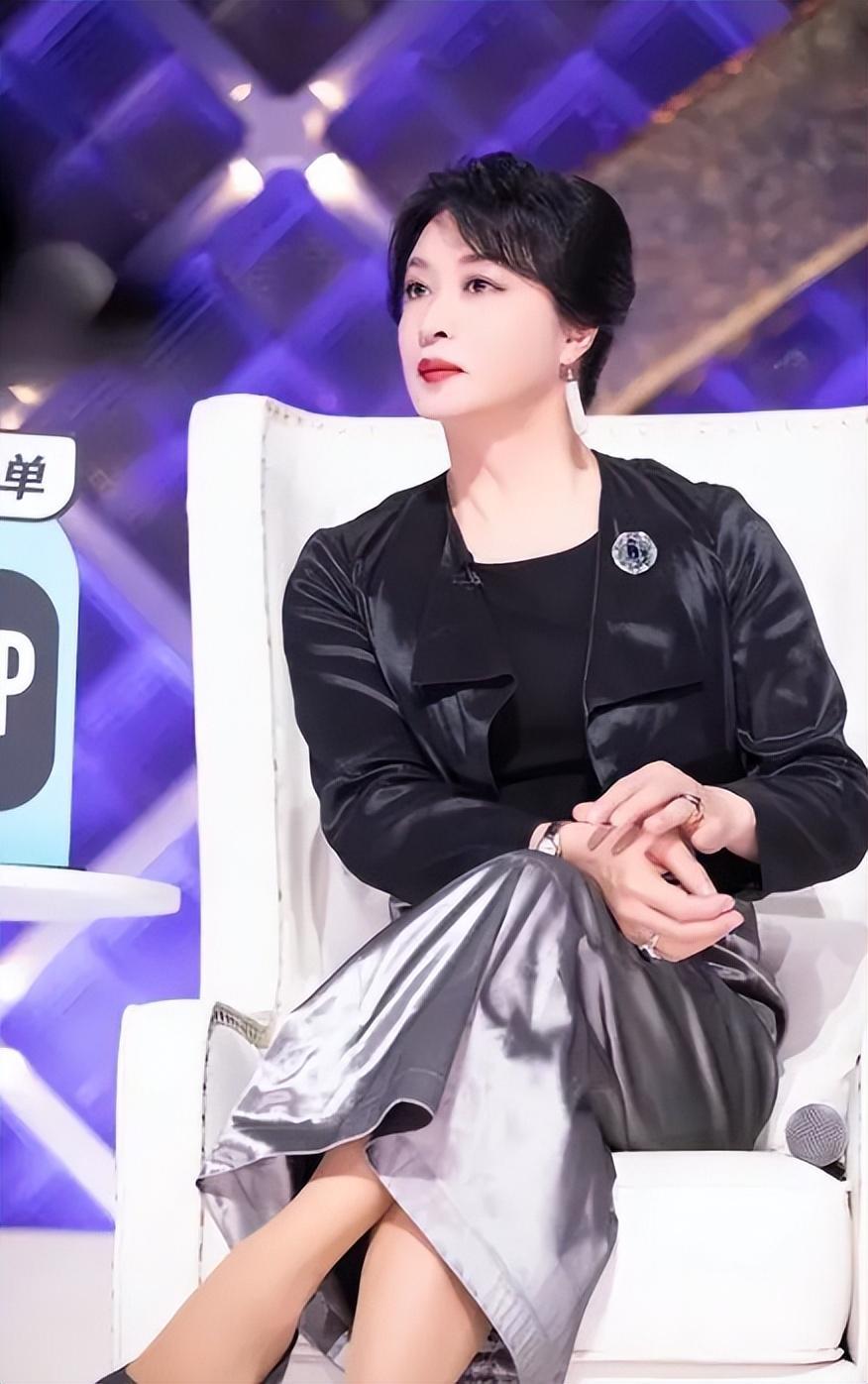 金星？
最近好像发表了什么不当言论？
俄乌是谁，什么战争，有吗？
到底是啥言论啊