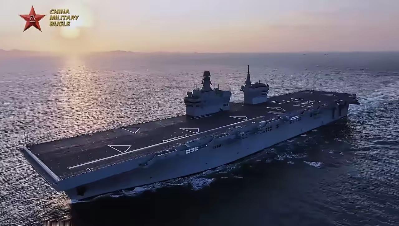 四川舰悄然报上名号来所谓人的名树的影，正在试验中的四川舰，赴南海参加训练，举手抱