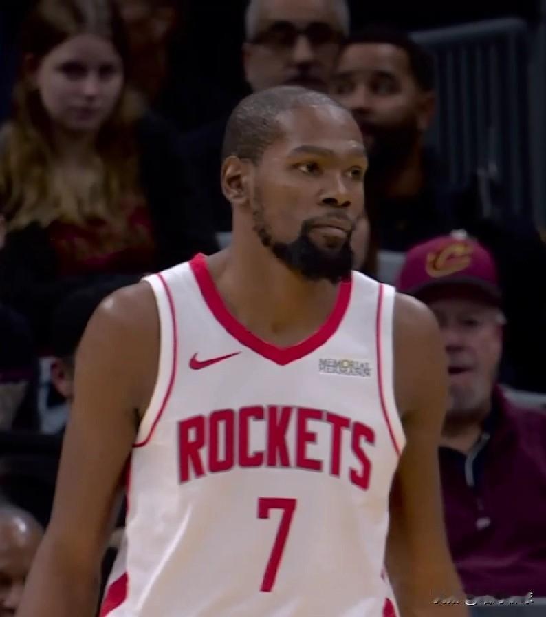 还真是验了那句话！！！期望越大失望越大！！！
随着火箭108-128客场惨败快船