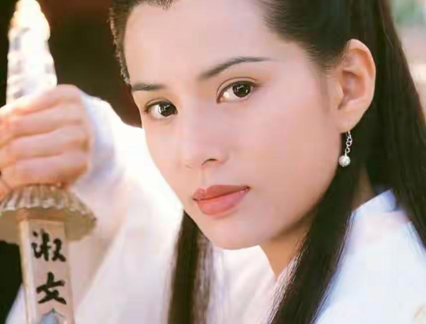 人老了，只有孩子钱是重要的。孩子呢是你血脉的延续。你想一想，如果你没有钱了，自己