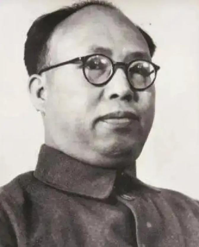 罗荣恒有个二哥罗晏清，后来继承家业，当了家族的族长，家境比较殷实。四野大军进入湖