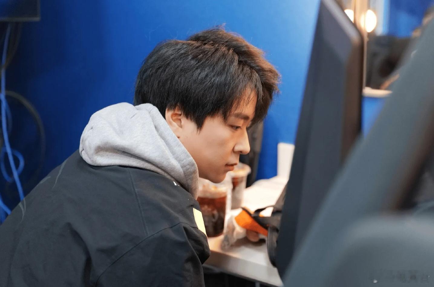 研发i15成功？！Shanji多次被单杀 对阵BLG系列赛总战绩仅为1/15/9