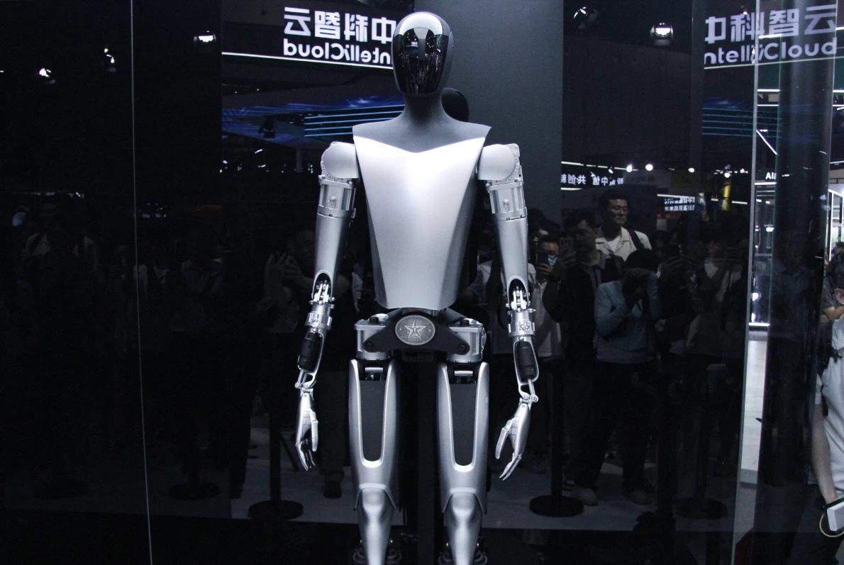 【智造前沿新较量】
 
2026世界机器人大会即将在北京启幕，本届大会聚焦人形机