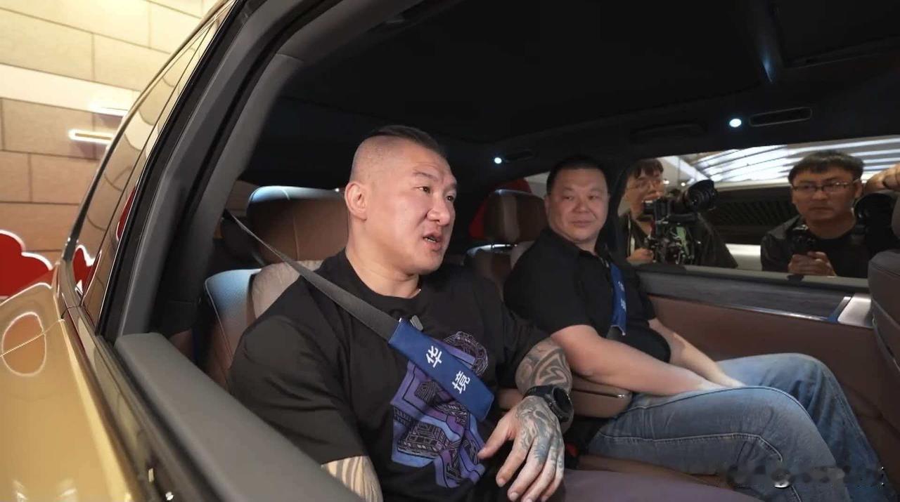 馆长直播点赞国产智驾！5月26日的馆长实景试乘直播，让华境S的综合产品实力被广泛