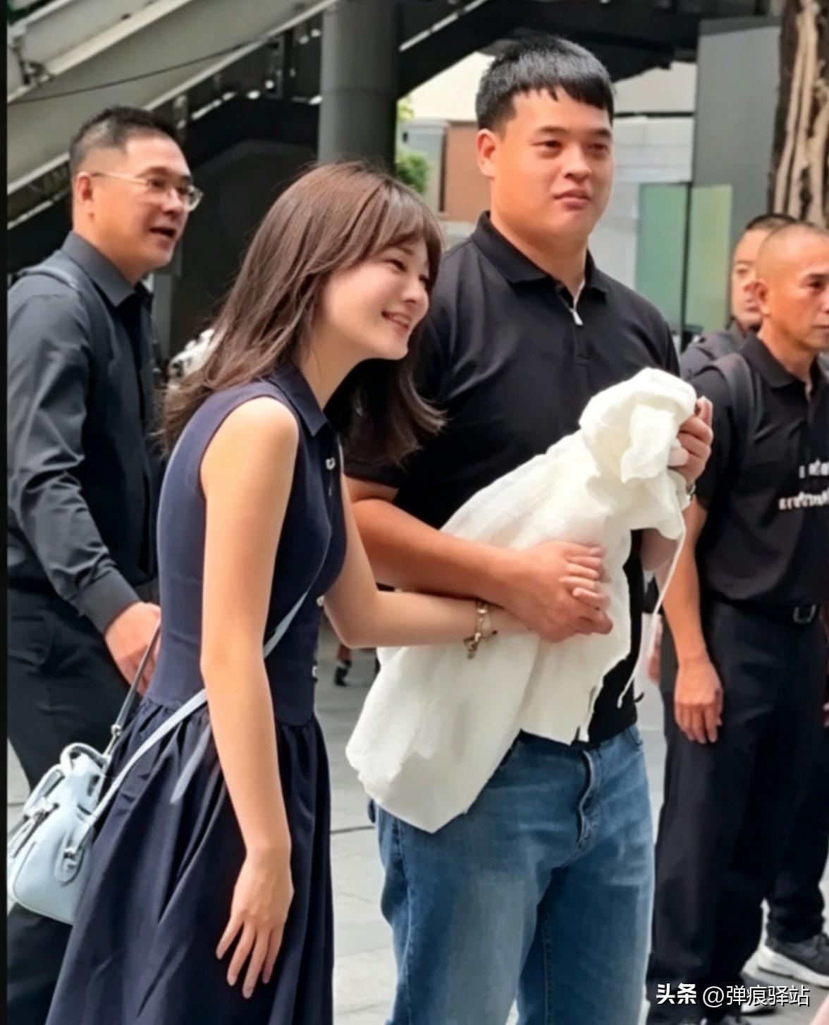 提帮功王子和他的“日本女友”，前路充满荆棘？
 
近日，泰王唯一合法儿子提帮功王