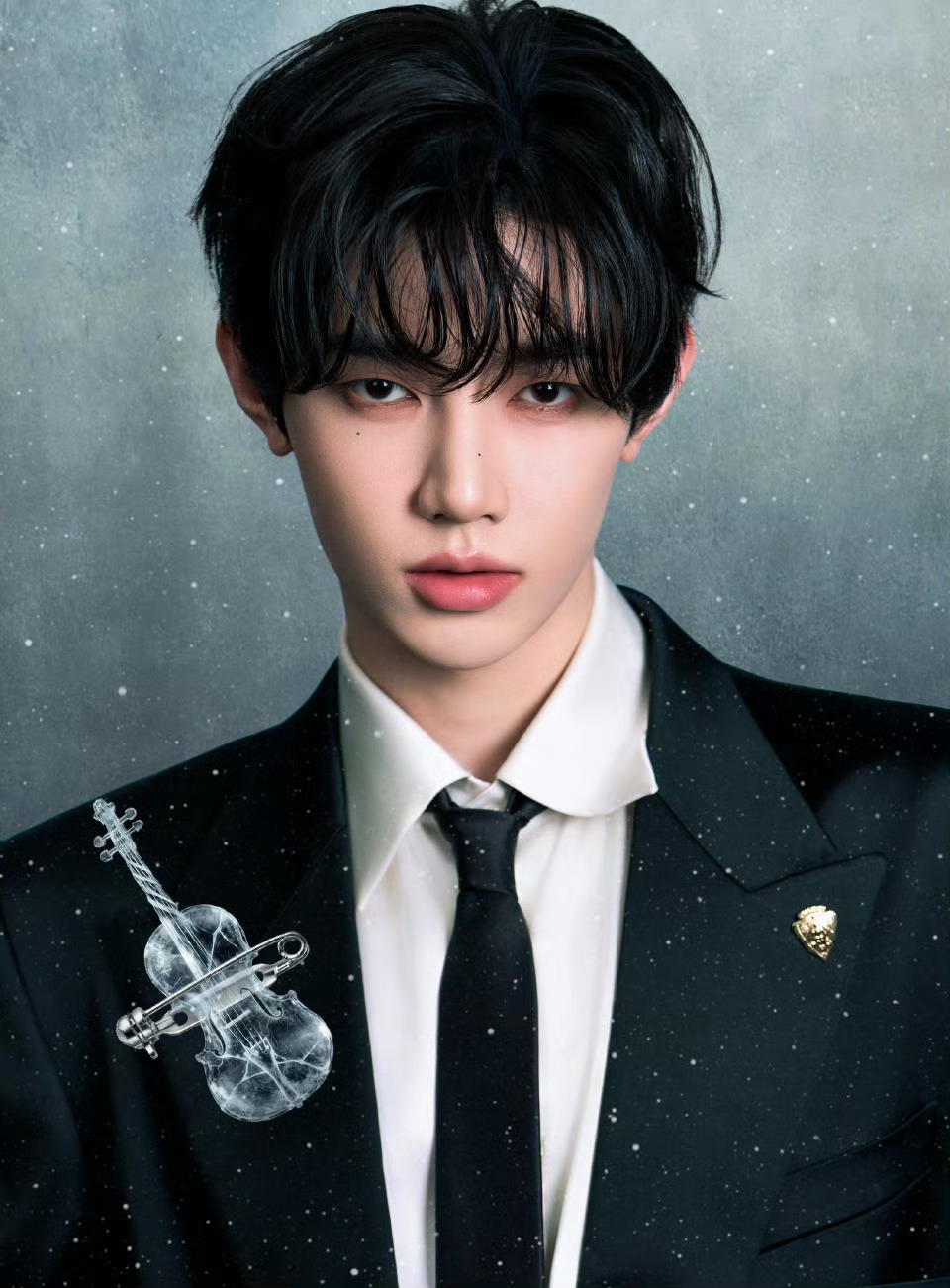 章昊 x 微博之夜 Gucci 加持！章昊出席今日微博之夜 ，冰雪间的贵公子登场