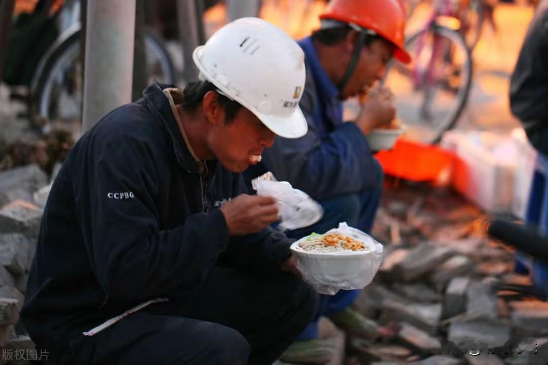 黄昏恋中的尴尬（四十二）

我开了一家快餐店，一个人实在是太忙了，想干五年就休息