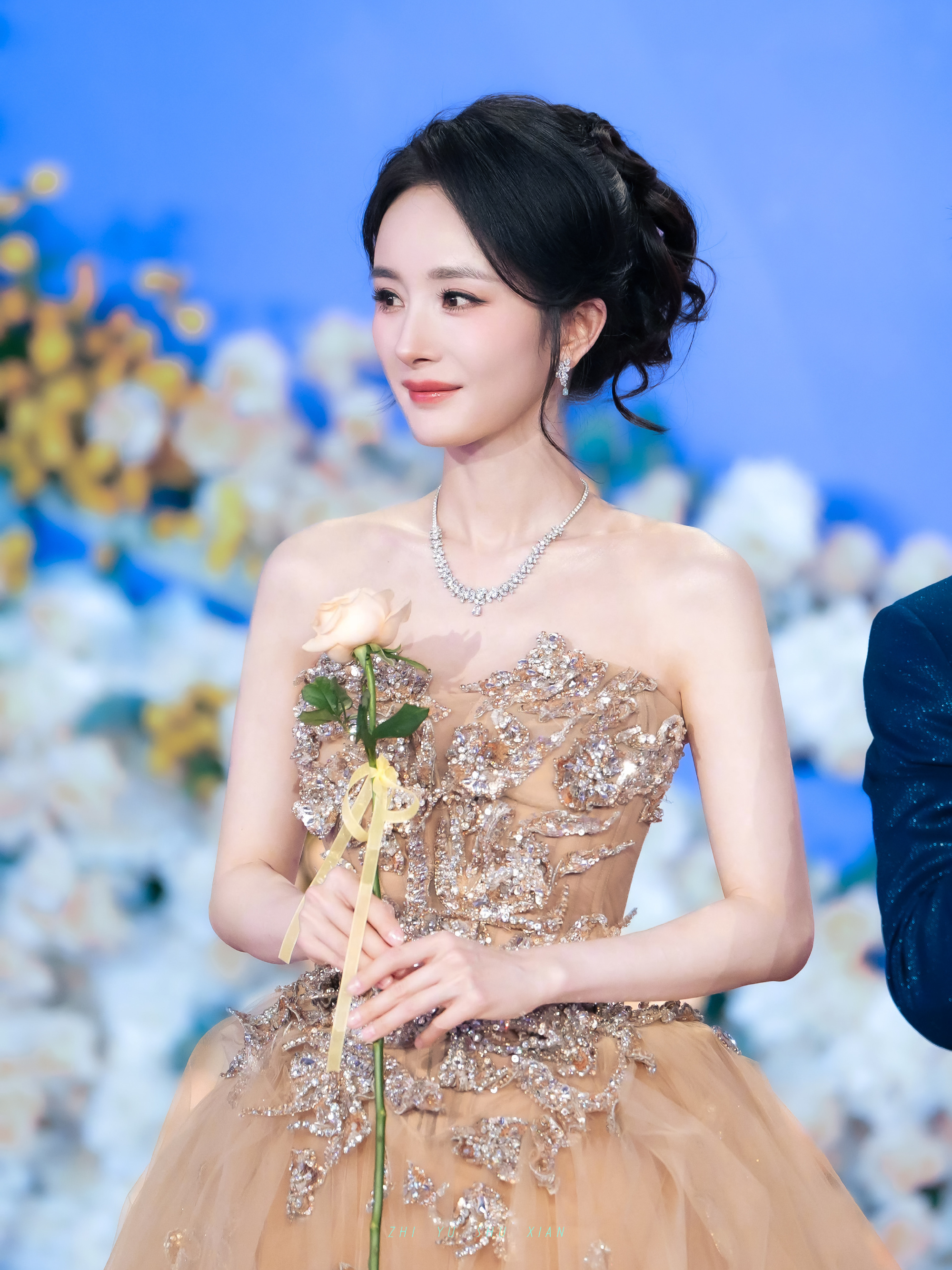 杨幂 ym杨幂冯湮儿 ym杨幂江山大同 ym🦊♾️🐝“在我枯燥无味的生活里 