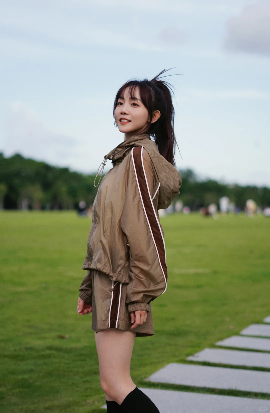 风是自由的~我也是！