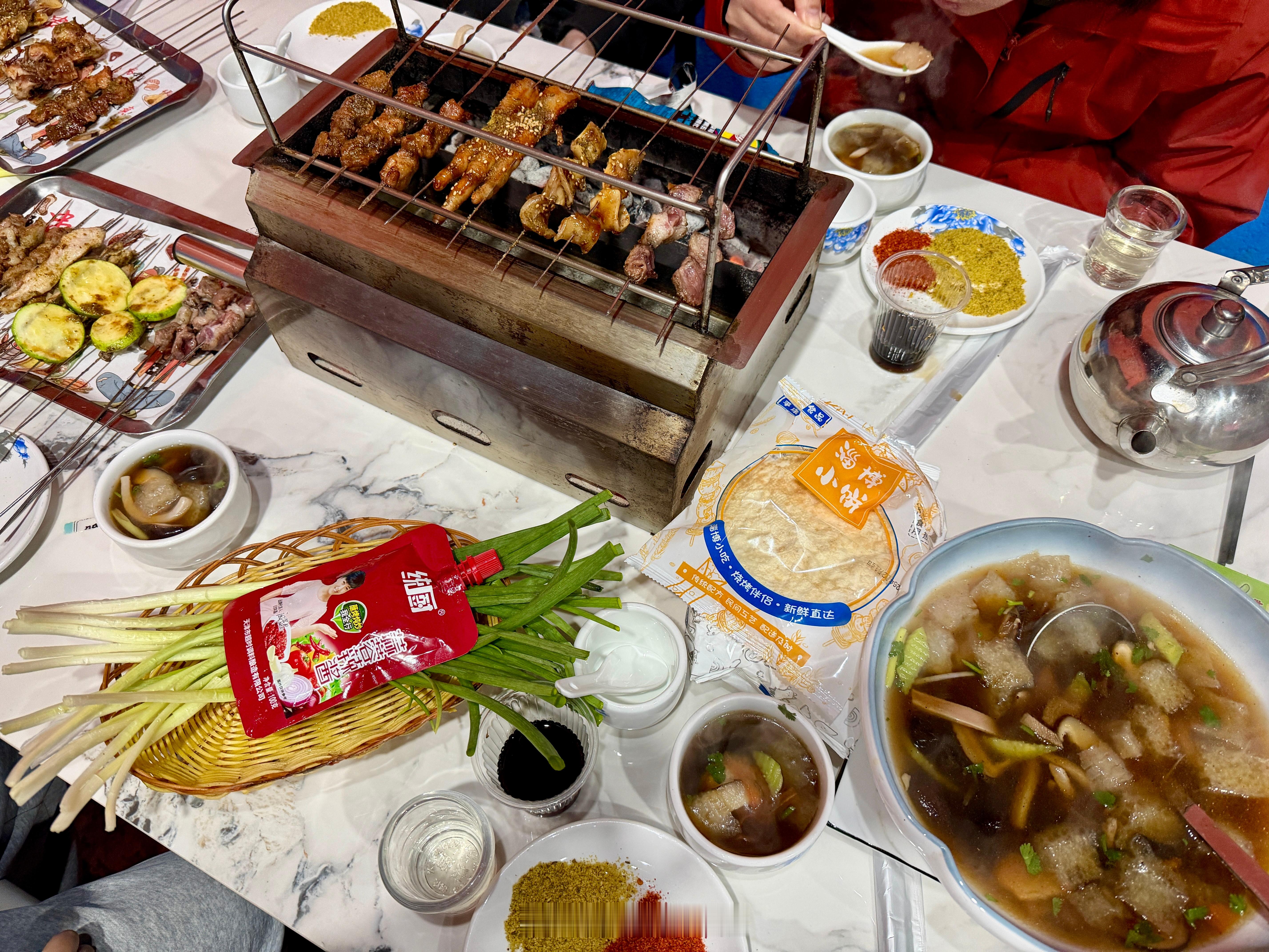 错峰吃个淄博烧烤 淄博·山东文旅·红叶柿岩旅游区