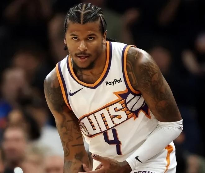 相比于雷霆比较长的轮换，太阳就8个人轮换，而且邓恩只打了7分钟，导致首发球员的压