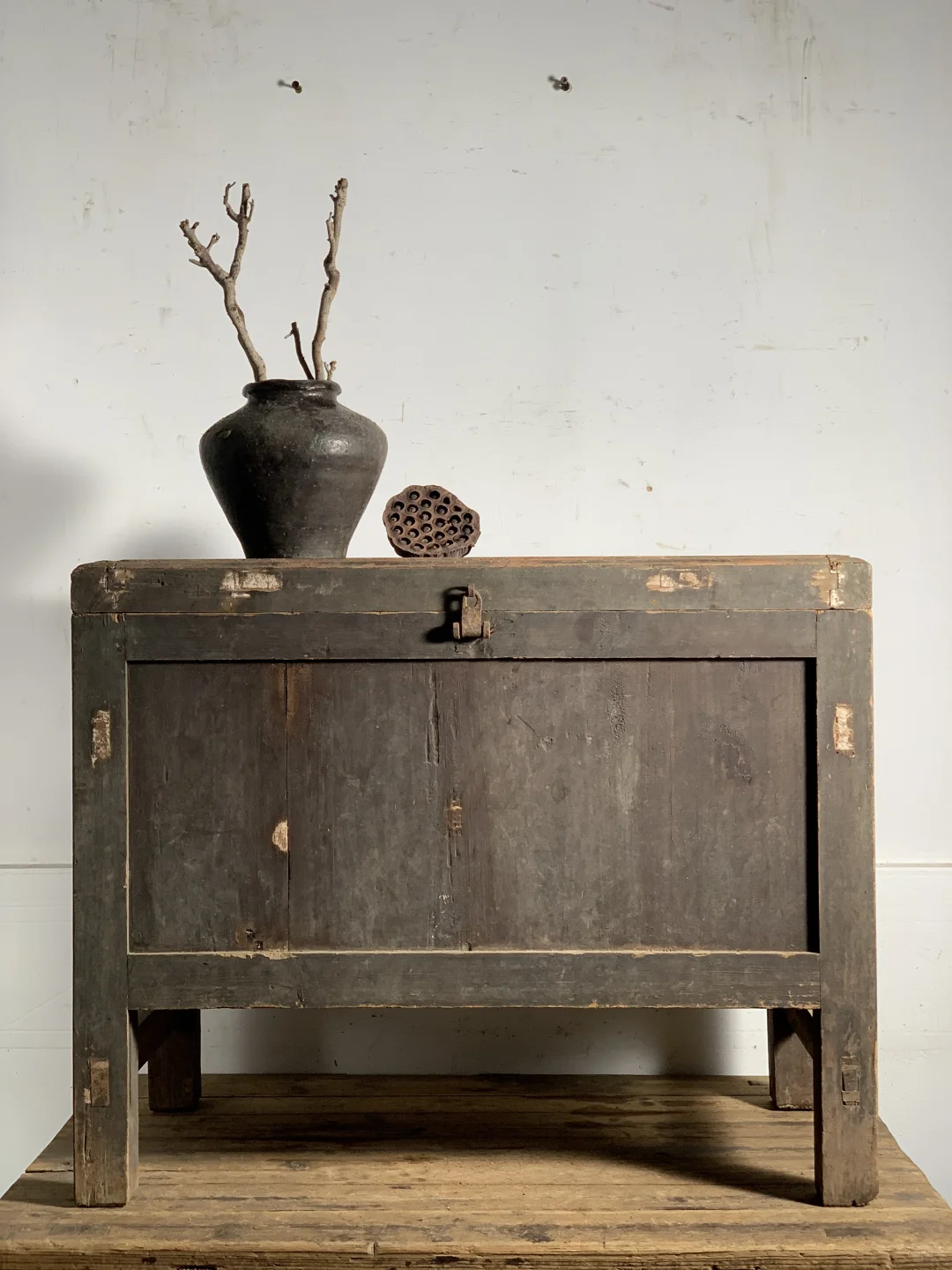 边柜，玄关柜、角柜；民宿、茶室极简侘寂家具。