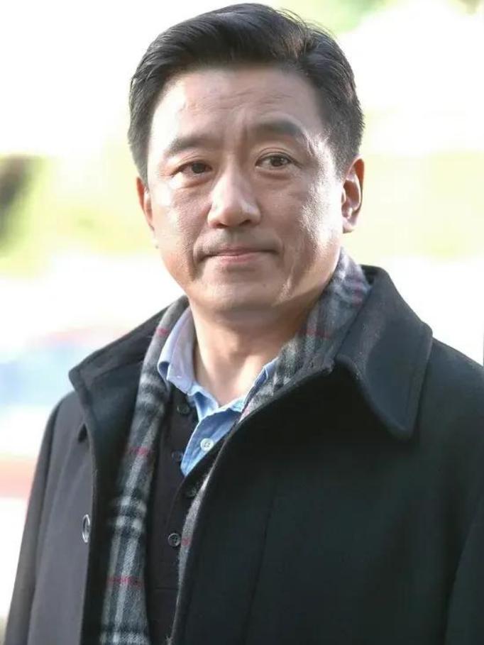 2026年马年春节，年味正浓，家家户户都沉浸在团圆的喜悦里。

别人都在团圆聚餐