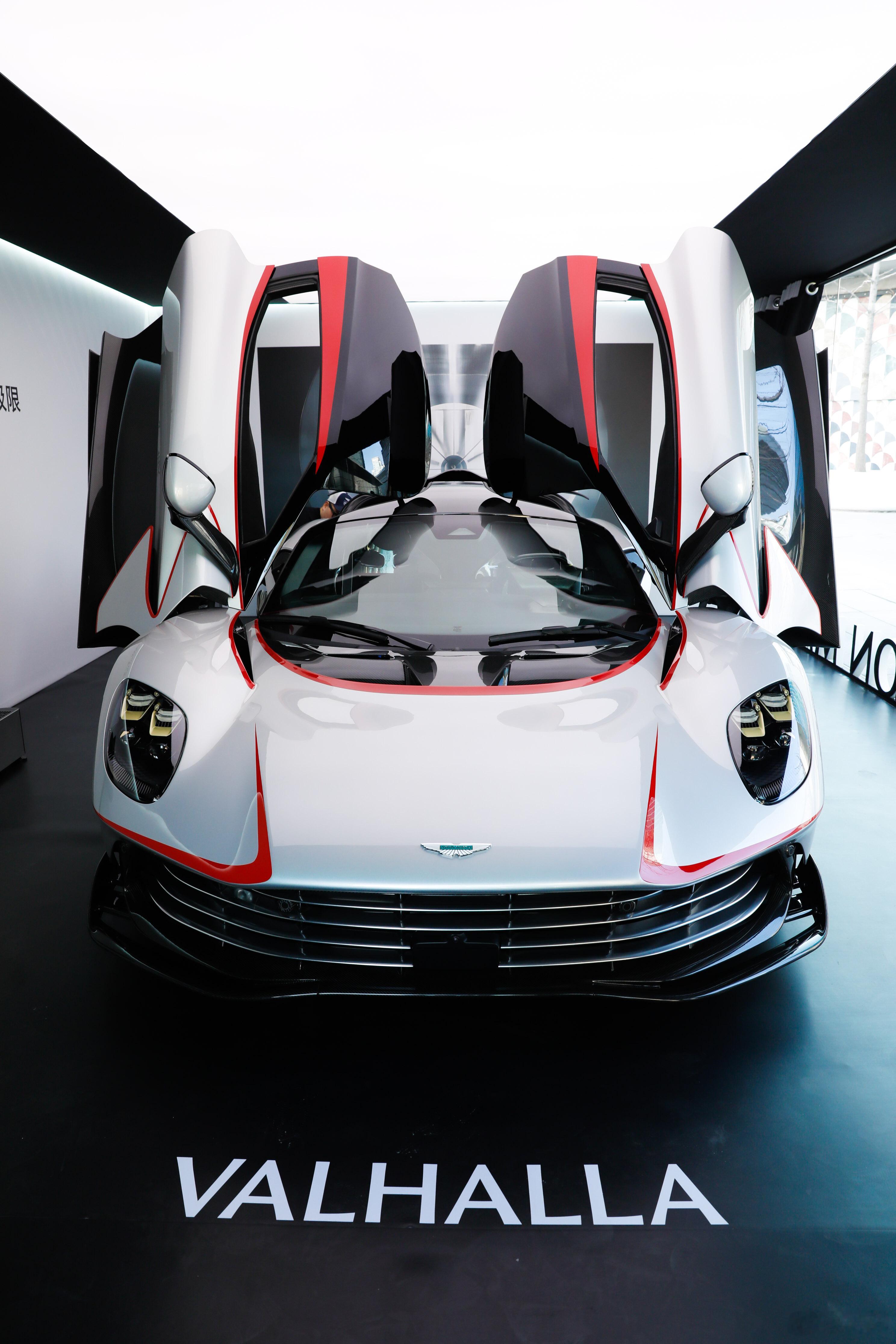 周末参加阿斯顿马丁活动，看了valhalla，V8三电机，1097匹！选完估计1