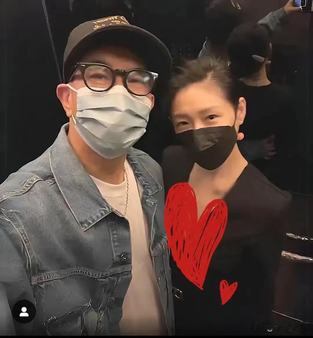 大S颜值回归，新照片放出，美艳绝伦，就像小姑娘一样。女明星就是厉害，变美就是几天